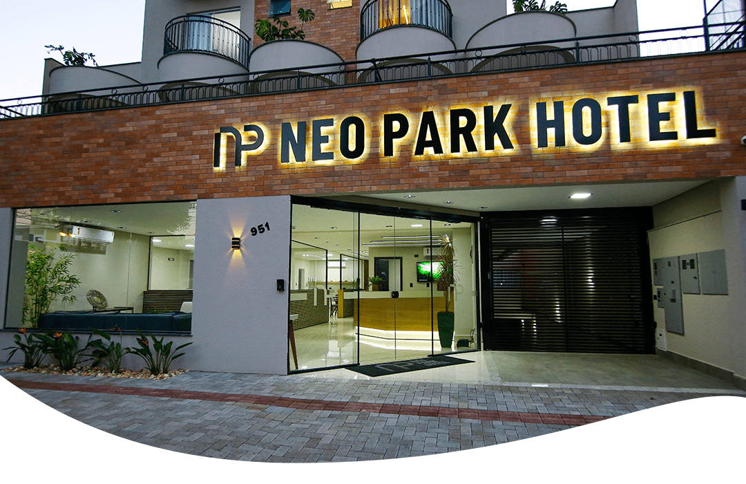 Entrada Hotel Neo Park